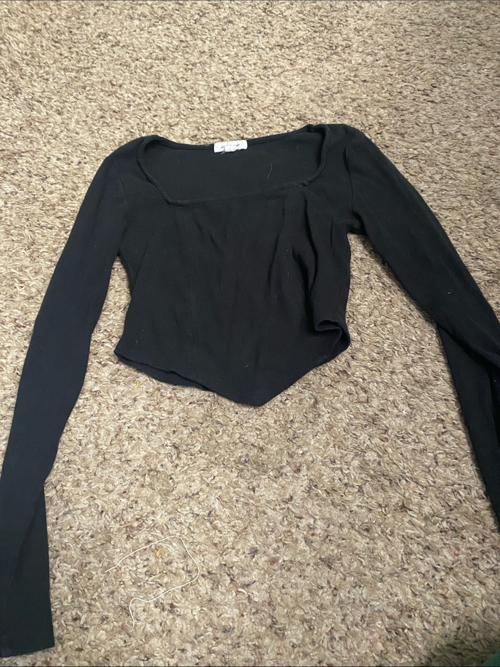 Women’s Black Long-Sleeve Ribbed Square-Neck Crop Top
